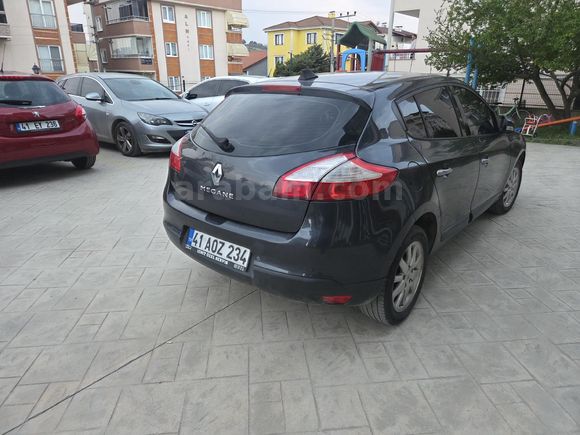 Sahibinden Renault Megane 1.6 Privilege 2010 Model