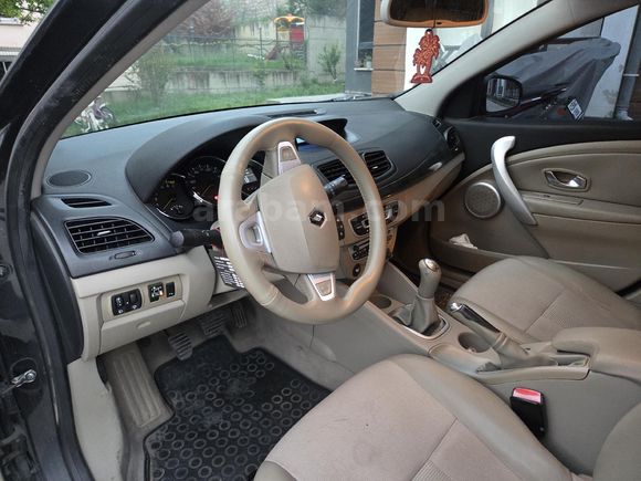 Sahibinden Renault Megane 1.6 Privilege 2010 Model