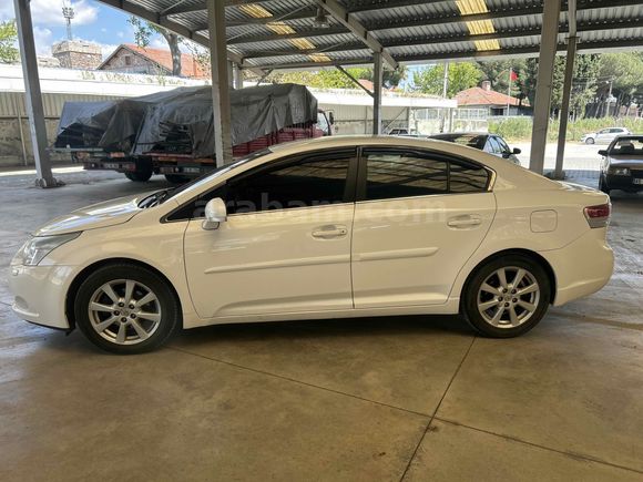 Sahibinden Toyota Avensis 1.6 Elegant Extra 2011 Model 