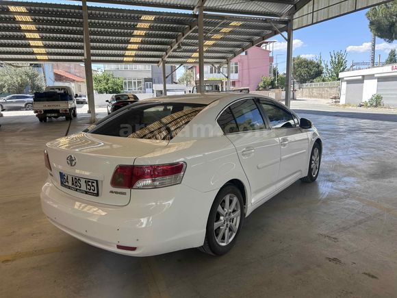 Sahibinden Toyota Avensis 1.6 Elegant Extra 2011 Model 