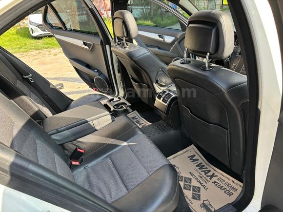 Sahibinden Mercedes - Benz C 180 Kompressor BlueEfficiency AMG 2011 Model