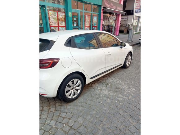 Sahibinden Renault Clio 1.0 TCe Touch 2023 Model  180.000 km Beyaz