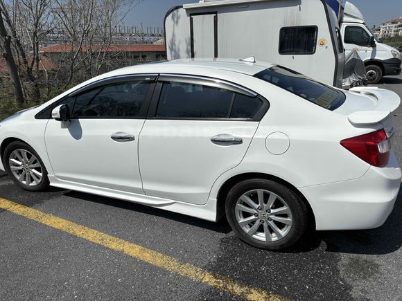 Sahibinden Honda Civic 1.6i VTEC Eco Elegance 2013 Model 