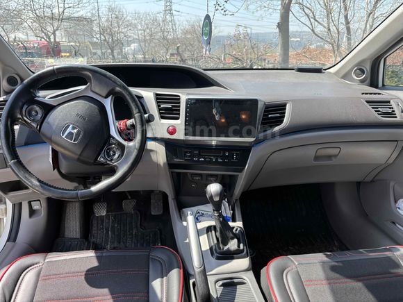 Sahibinden Honda Civic 1.6i VTEC Eco Elegance 2013 Model 