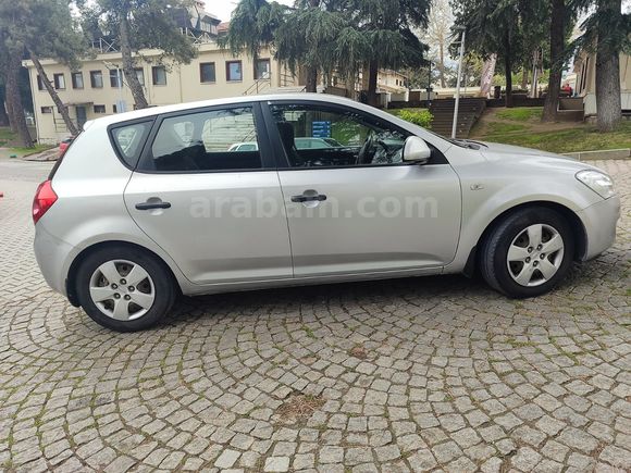 Sahibinden Kia Ceed 1.6 CRDi Cool 2009 Model 