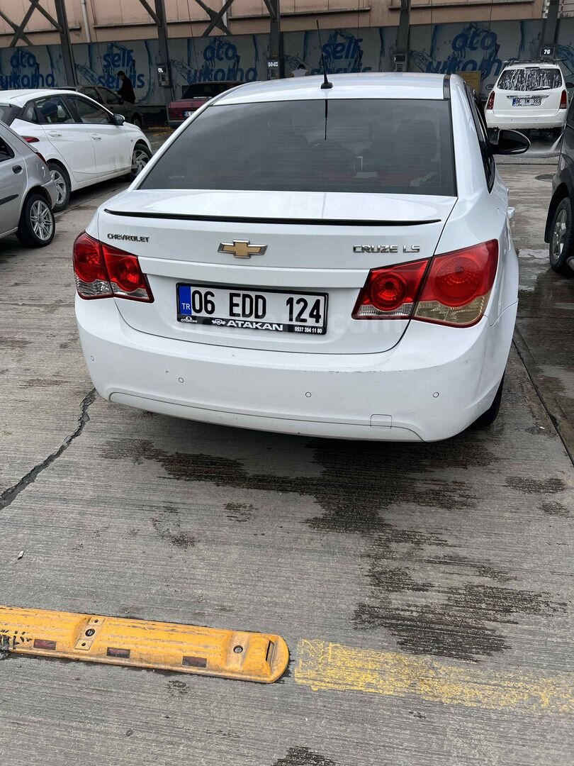 Sahibinden Chevrolet Cruze 1.6 LS 2010 Model Ankara 210.000 km Beyaz 3