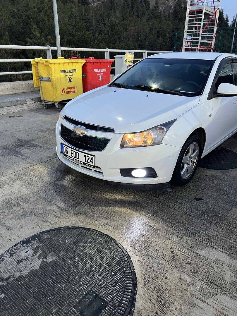 Sahibinden Chevrolet Cruze 1.6 LS 2010 Model Ankara 210.000 km Beyaz 2