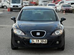 Vizesi yeni, temiz, aile arabası