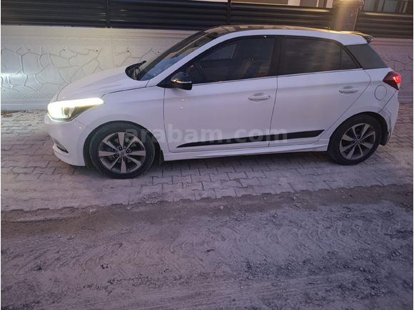 Sahibinden Hyundai i20 1.4 CRDi Elite Smart 2017 Model