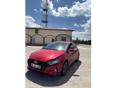 Sahibinden Hyundai i20 1.4 MPI Style 2022 Model  41.000 km Kırmızı