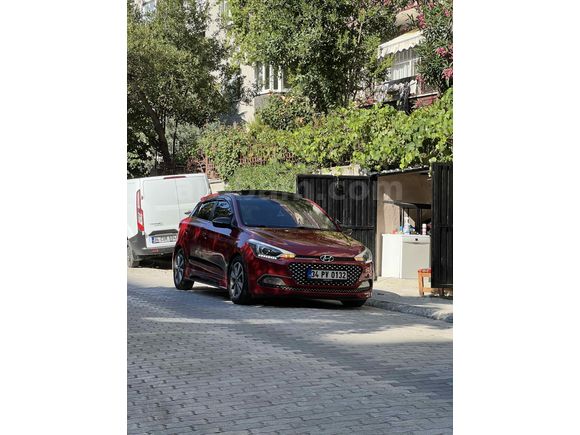 Sahibinden Hyundai i20 1.2 MPI Style 2016 Model  155.000 km Kırmızı