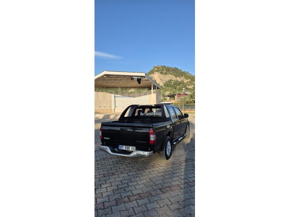 ISUZU DMAX 2.5D ÇOK TEMİZ