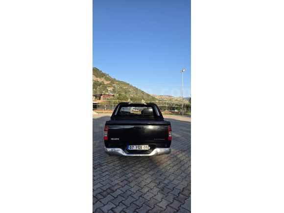 ISUZU DMAX 2.5D ÇOK TEMİZ