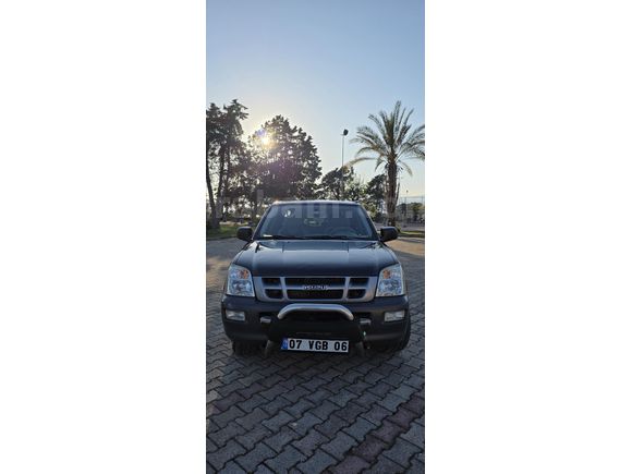 ISUZU DMAX 2.5D ÇOK TEMİZ