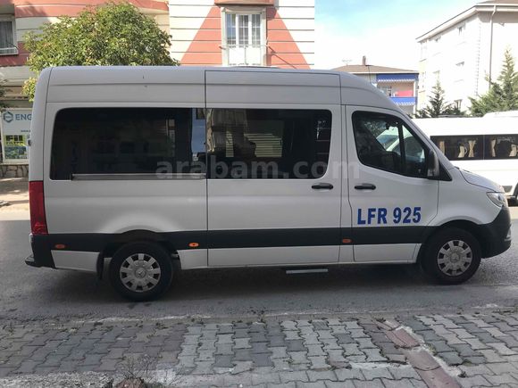 Sahibinden 2021 Mercedes Sprinter 15+1 kısa şase 