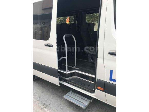 Sahibinden 2021 Mercedes Sprinter 15+1 kısa şase 