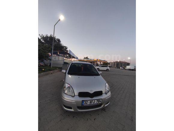 Sahibinden Toyota Yaris 1.3 Sol 2004 Model  83.000 km Gri