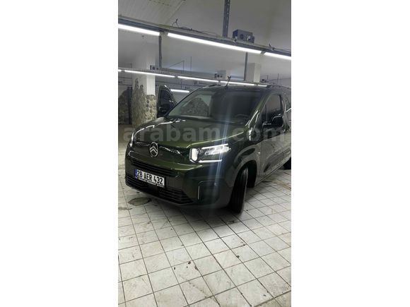 Sahibinden Citroen Berlingo 1.5 BlueHDI 2025    Araç otomatik vites Model 