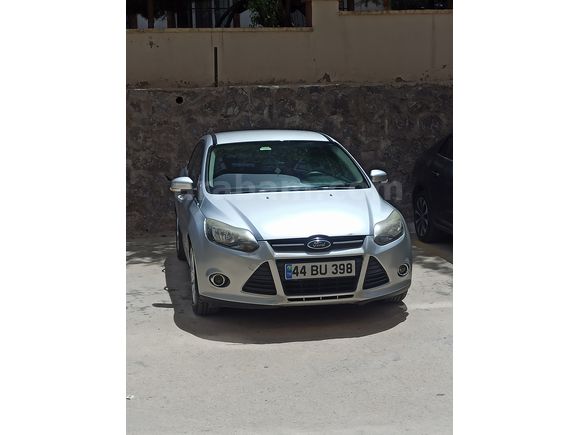 Sahibinden Ford Focus-degisen yok-tramer yok- boya sadece çamurluk - bakımlı