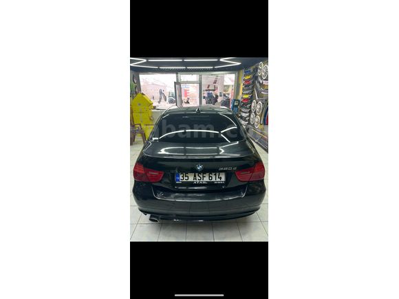 184'lük E90 BMW 3 Serisi 320d Standart 2011 Model  360.000 km Siyah