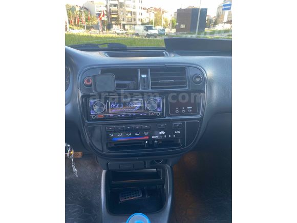 Galeriden Honda Civic 1.6 i ES 2000 Model Uşak
