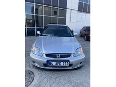 Galeriden Honda Civic 1.6 i ES 2000 Model Uşak