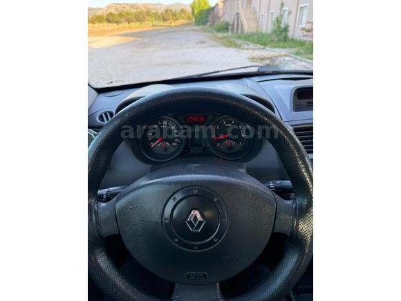 Renault Megane 1.6 Authentique 2004 Model
