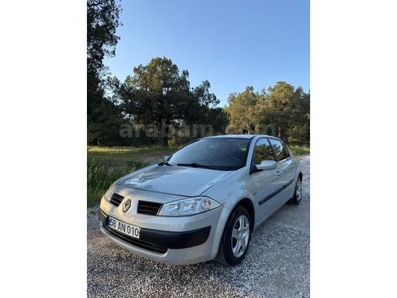 Renault Megane 1.6 Authentique 2004 Model