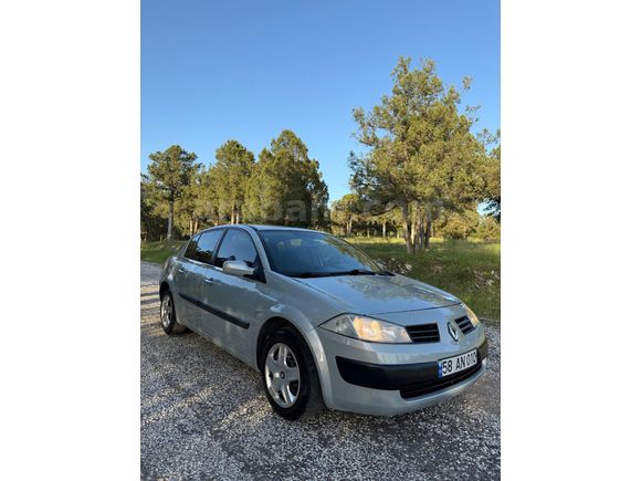 Renault Megane 1.6 Authentique 2004 Model