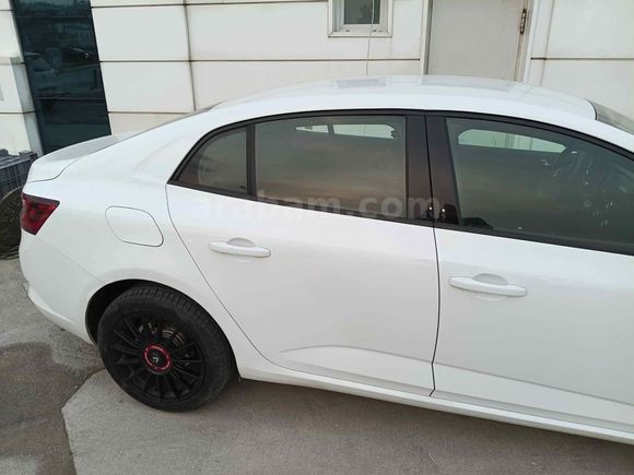 Sahibinden Renault Megane 1.3 TCe Joy 2020 Model 