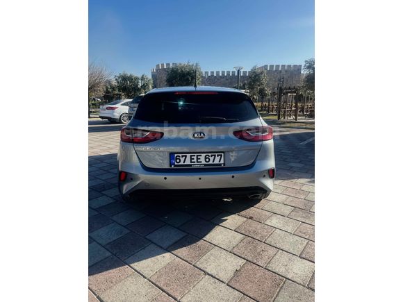 Sahibinden Kia Ceed 2020 model  