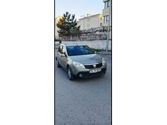 HATASIZ BOYASIZ TRAMERSİZ  Dacia Sandero 1.4 Laureate 2009 Model