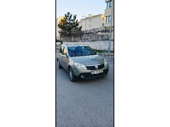 HATASIZ BOYASIZ TRAMERSİZ  Dacia Sandero 1.4 Laureate 2009 Model