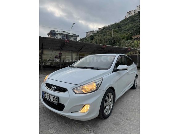 Sahibinden Hyundai Accent Blue 1.6 CRDI Mode Plus 2018 Model 