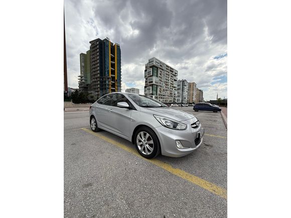 Sahibinden Hyundai Accent Blue 1.6 CRDI Mode Plus 2015 Model 