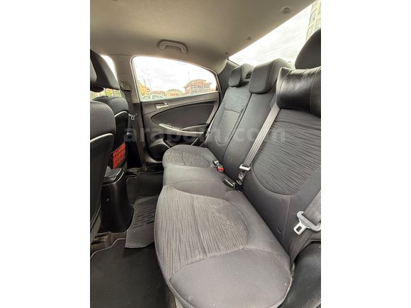 Sahibinden Hyundai Accent Blue 1.6 CRDI Mode Plus 2015 Model 