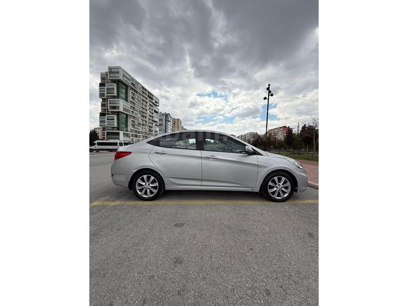 Sahibinden Hyundai Accent Blue 1.6 CRDI Mode Plus 2015 Model 