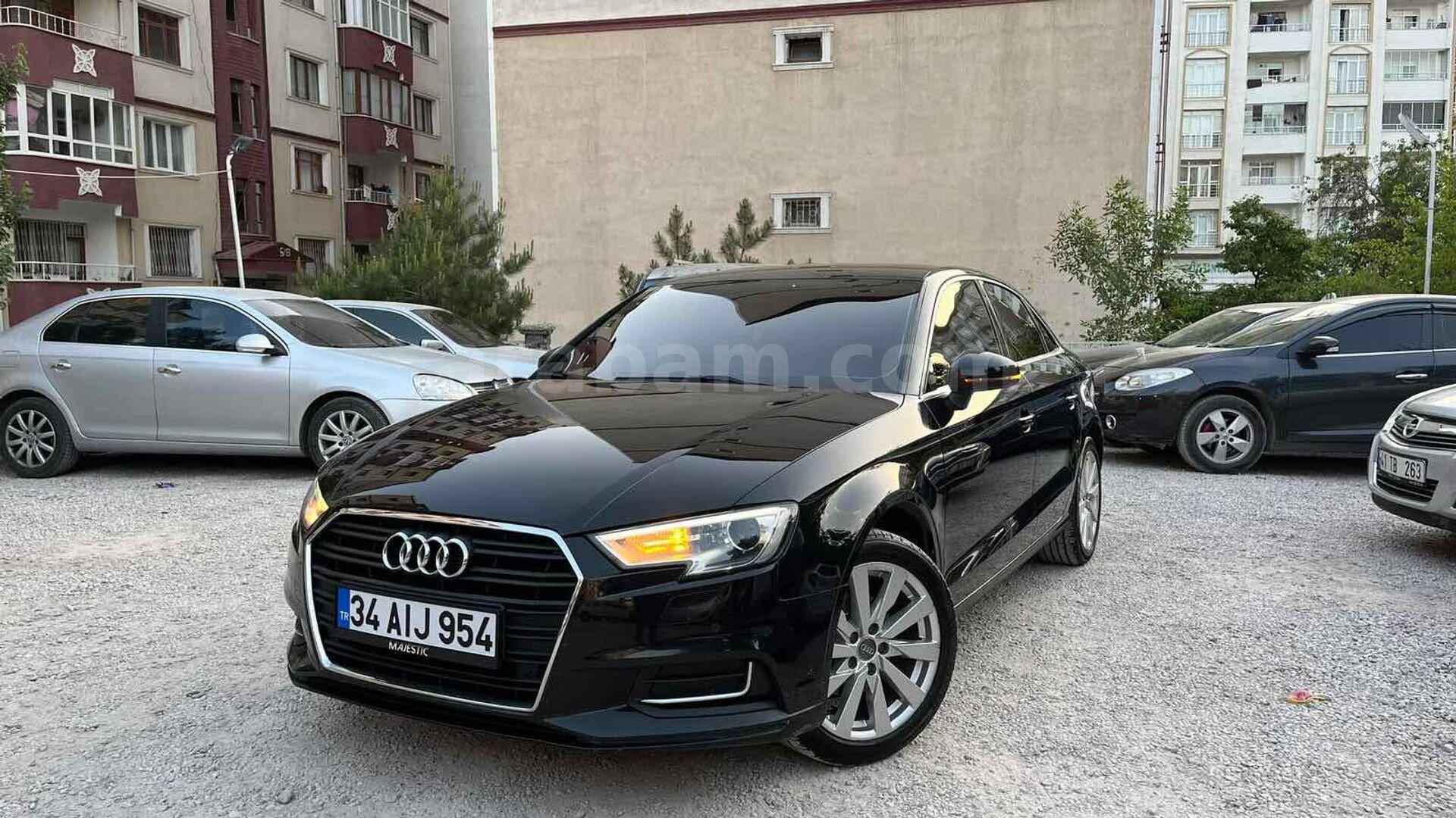 Sahibinden Audi A3 Sedan 1.6 TDI Design Line 2017 Model İstanbul 201.000 km Siyah 1
