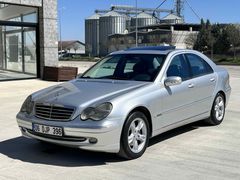 SUNROOFLU DEĞİŞENSİZ BAKIMLI EMSALSİZ C200 KIRMIZI MOTOR