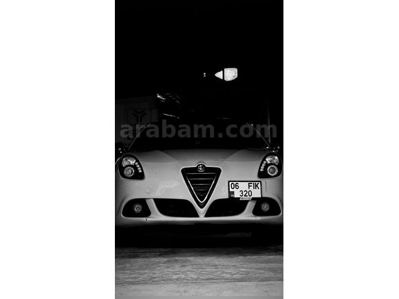 Sahibinden Alfa Romeo Giulietta 1.4 TB MultiAir Distinctive 2014 Model