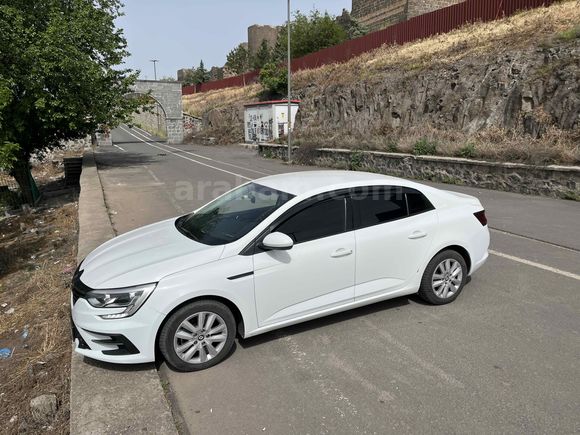 Sahibinden Renault Megane 1.3 TCe Joy 2022 Model 