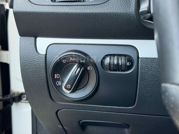  Volkswagen Scirocco 1.4 TSi Sportline 2011 Model 
