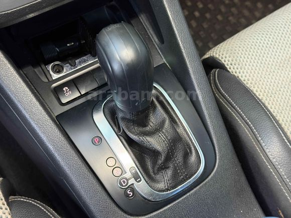  Volkswagen Scirocco 1.4 TSi Sportline 2011 Model 