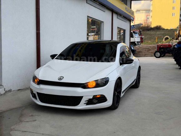  Volkswagen Scirocco 1.4 TSi Sportline 2011 Model 