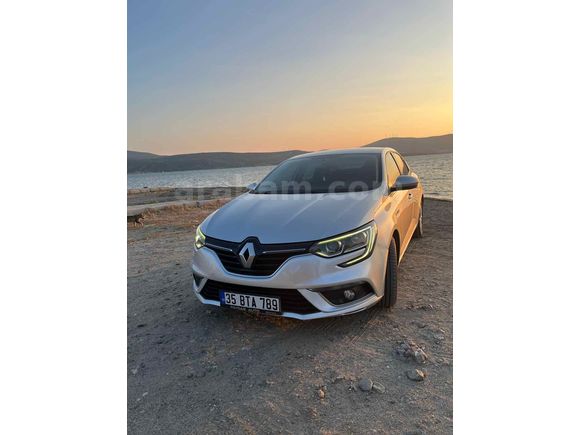 Sahibinden Renault Megane 1.5 Blue DCI Touch 2020 Model  154.000 km Gri