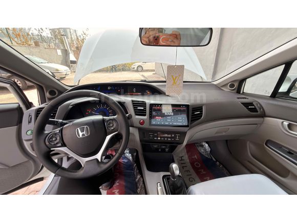 Sahibinden Honda Civic 1.6i VTEC Eco Elegance 2014 Model 