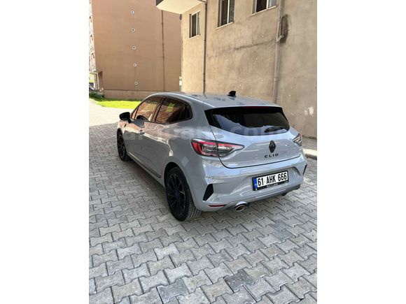 Sahibinden Renault Clio 1.0 TCe Techno Esprit Alpine 2024 Model 
