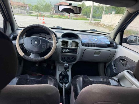 Galeriden Renault Clio 1.6 Dynamique 2003 Model Düzce