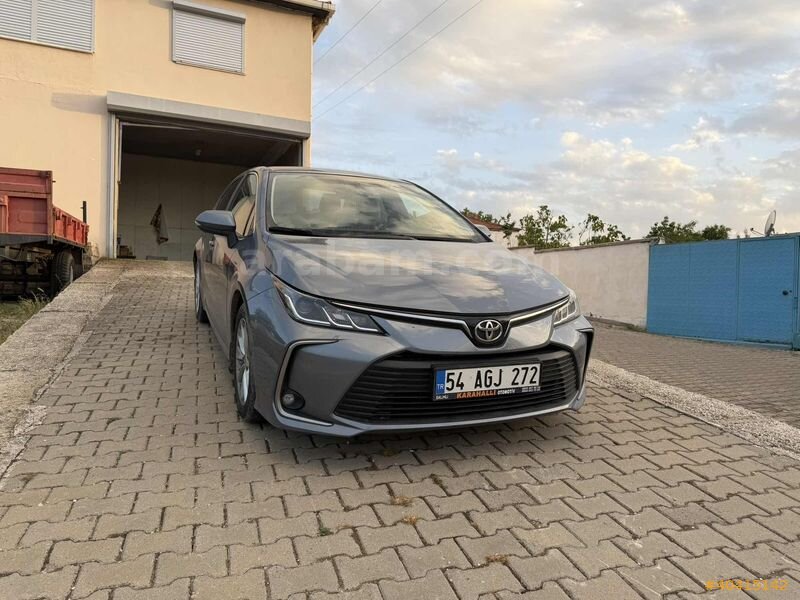 Galeriden Toyota Corolla 1.5 Flame 2021 Model Manisa 21.700 km Gri