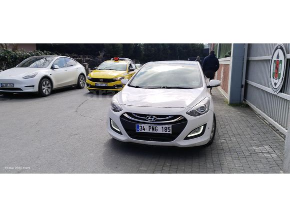 TERTEMİZ BAKIMLI İ30 ELİTE DİZEL OTOMATİK